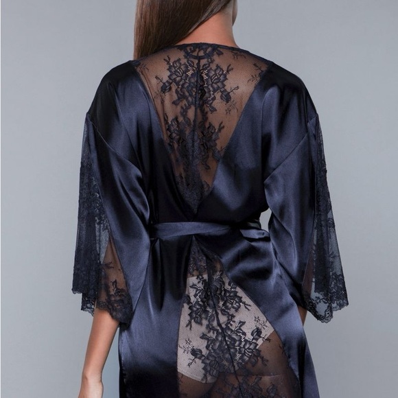 Grace Robe - Picture 3 of 3